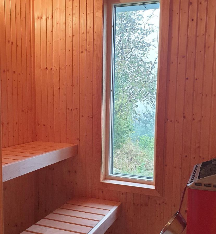 Gaeststuga I Vacker Natur, Bastu, Bubbelpool Sommartid Och Gratis Parkering Naera Ulricehamn Och Lassalyckan, Guesthouse With Nice View With Sauna And Free Parking Close To Dalsjoefors And Fishing Бурос Екстер'єр фото