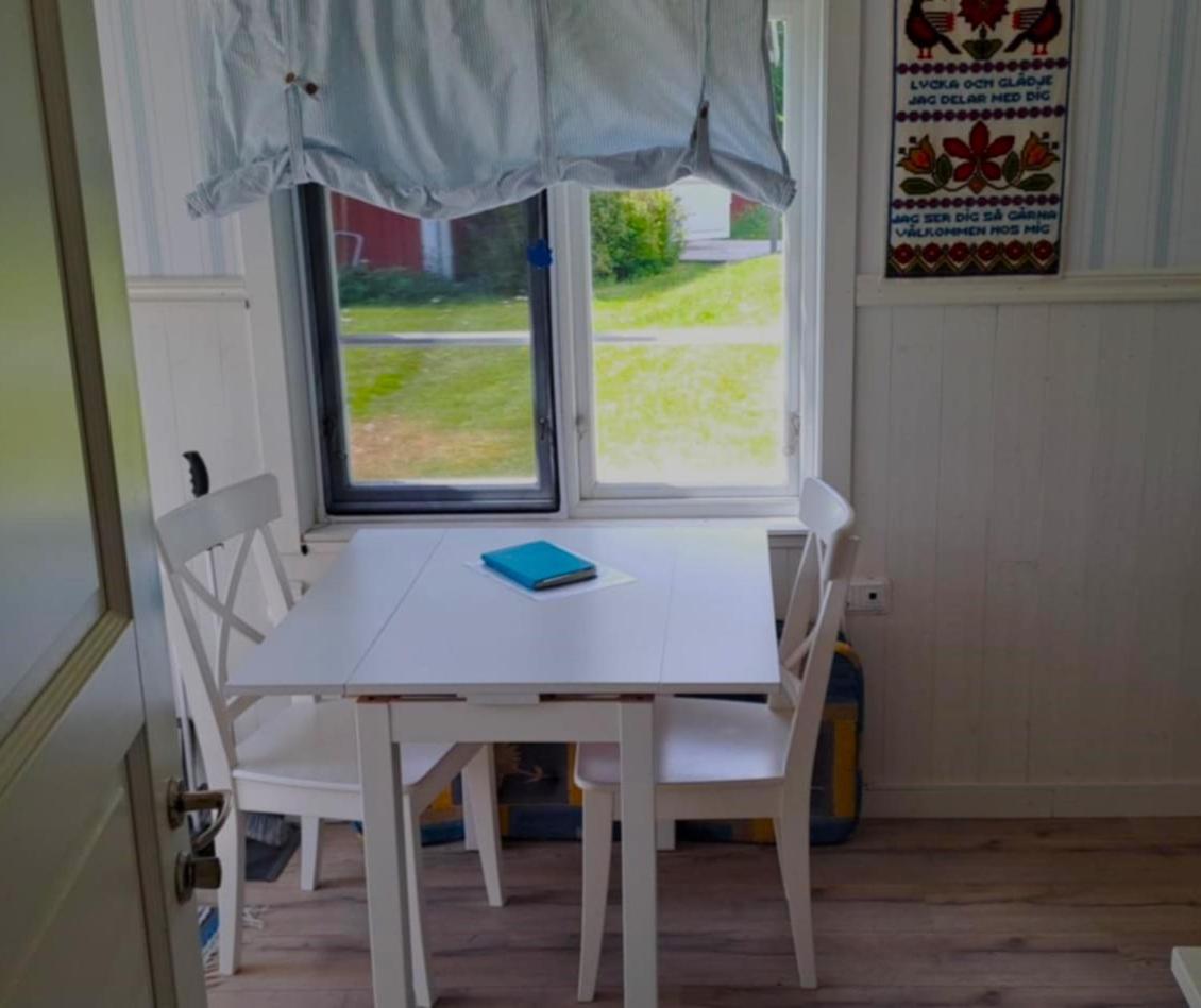 Gaeststuga I Vacker Natur, Bastu, Bubbelpool Sommartid Och Gratis Parkering Naera Ulricehamn Och Lassalyckan, Guesthouse With Nice View With Sauna And Free Parking Close To Dalsjoefors And Fishing Бурос Екстер'єр фото